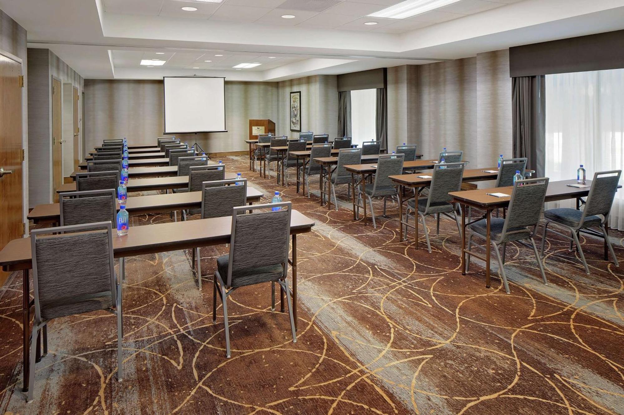 Homewood Suites By Hilton Dallas Market Center Екстер'єр фото