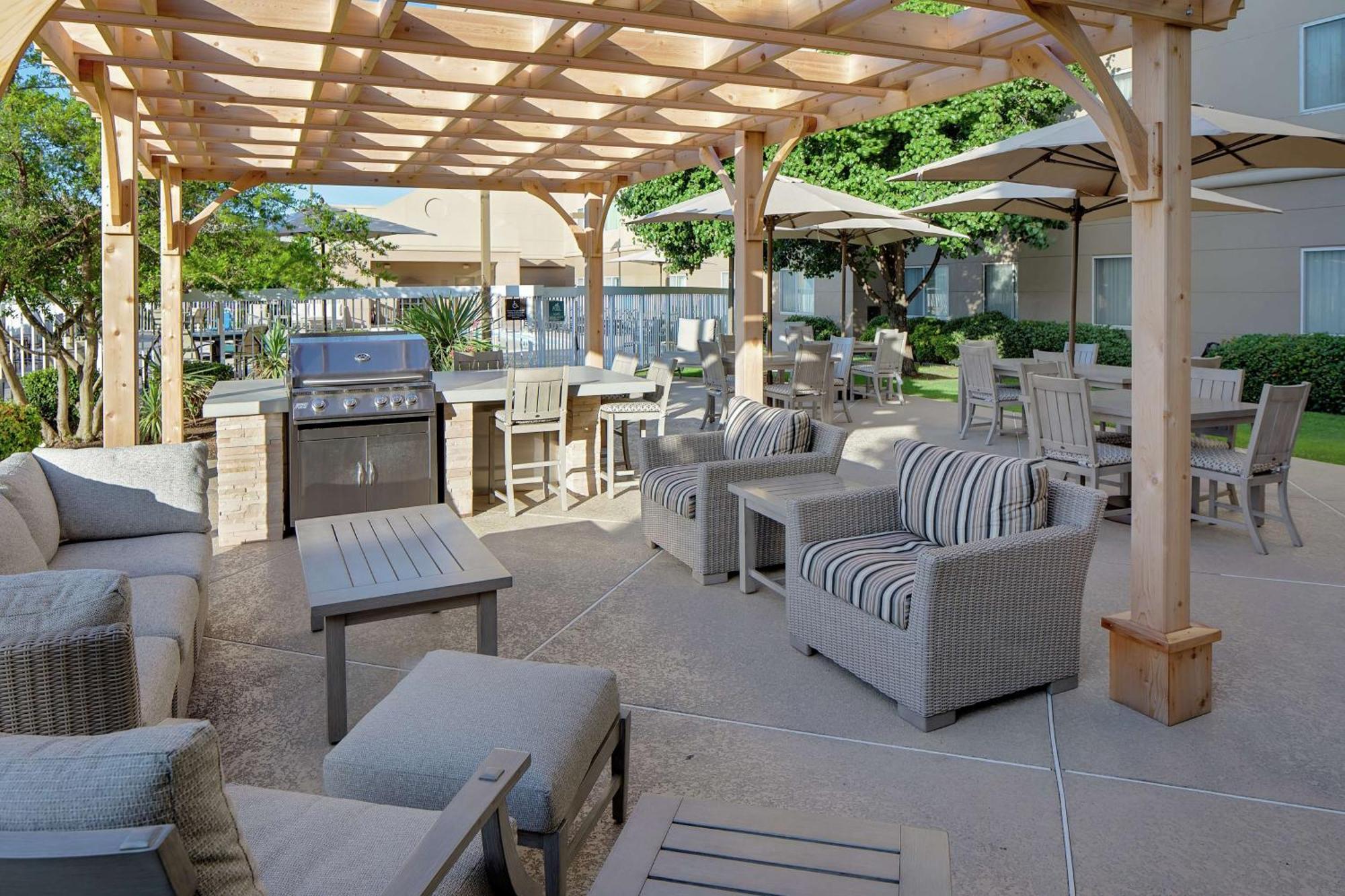 Homewood Suites By Hilton Dallas Market Center Екстер'єр фото
