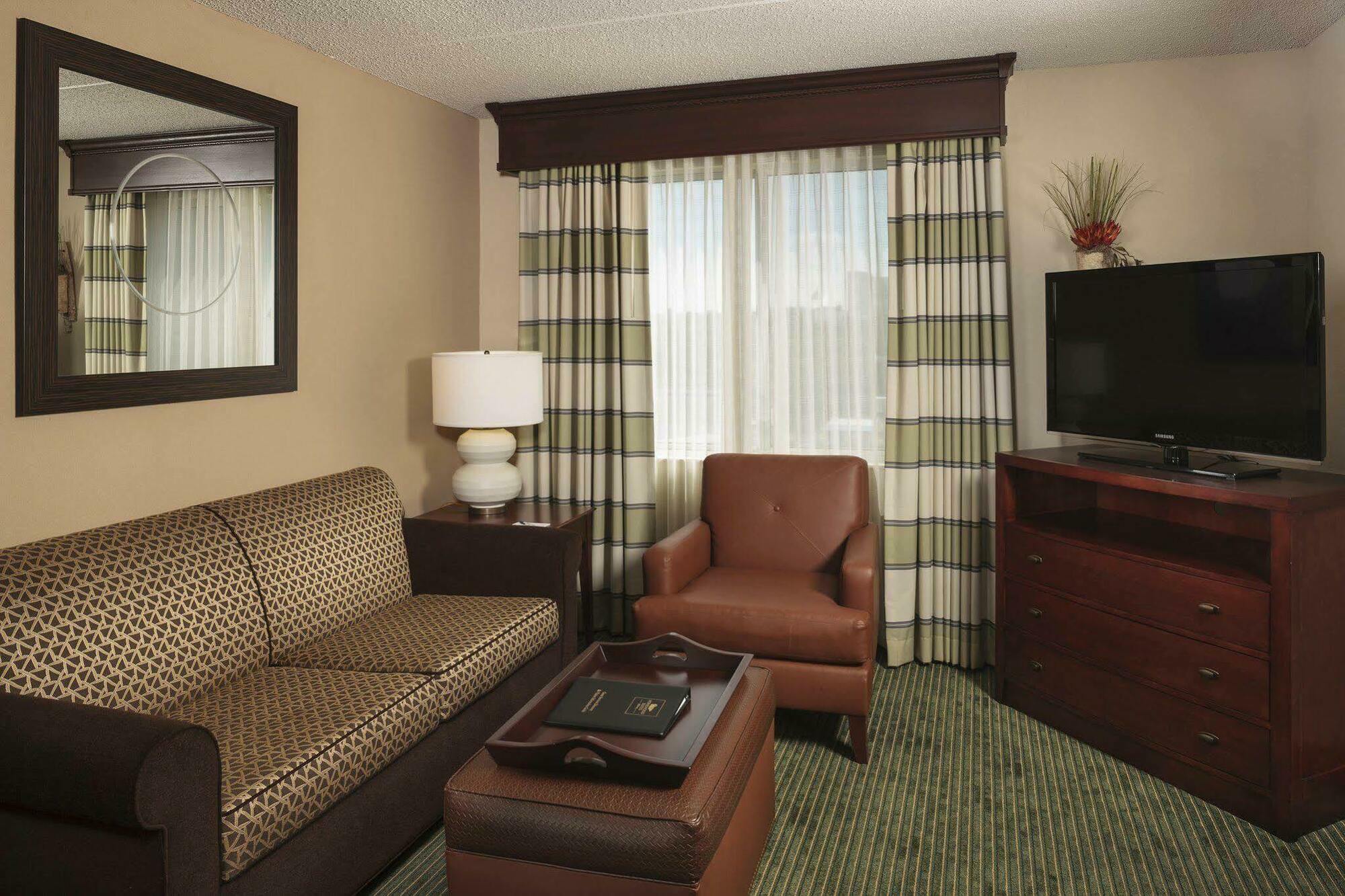 Homewood Suites By Hilton Dallas Market Center Екстер'єр фото